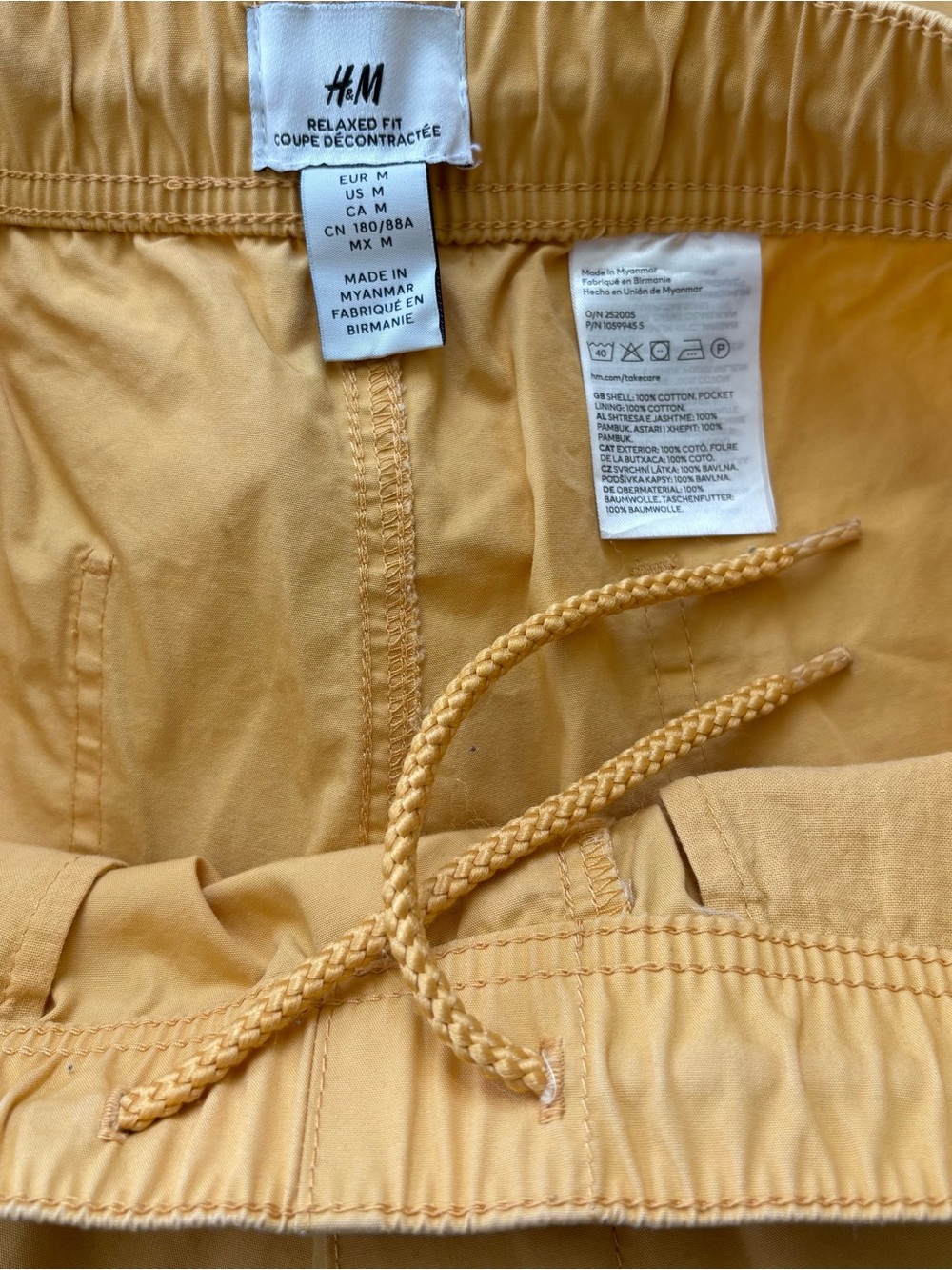 H&M Relaxed Fit Drawstring Shorts - Picture 4 of 4